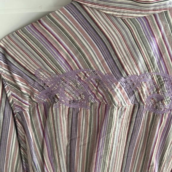 Great condition, ariat, button down blouse XXL - Picture 3 of 6